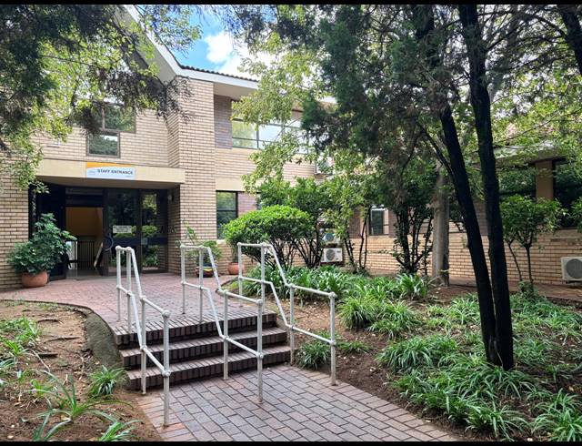 2,565M² OFFICE FOR SALE IN RANDJESPARK